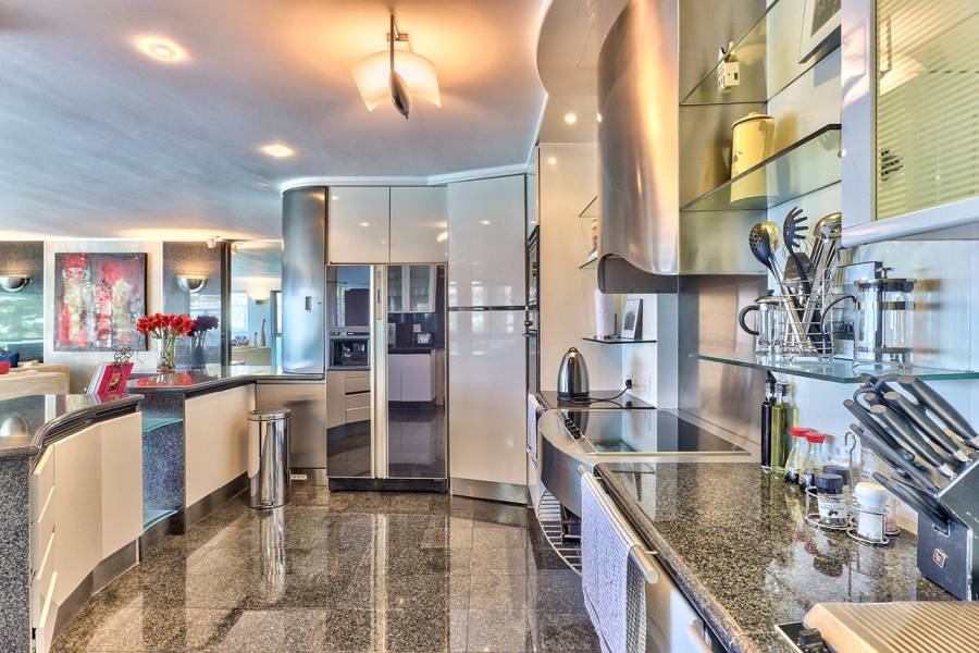 3 Bedroom Property for Sale in Clifton Western Cape